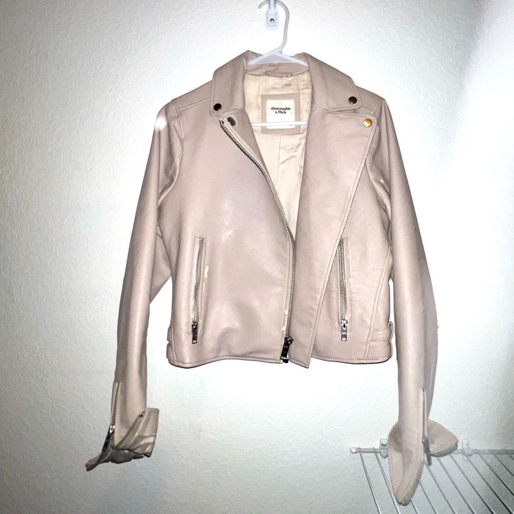 Cropped jacket